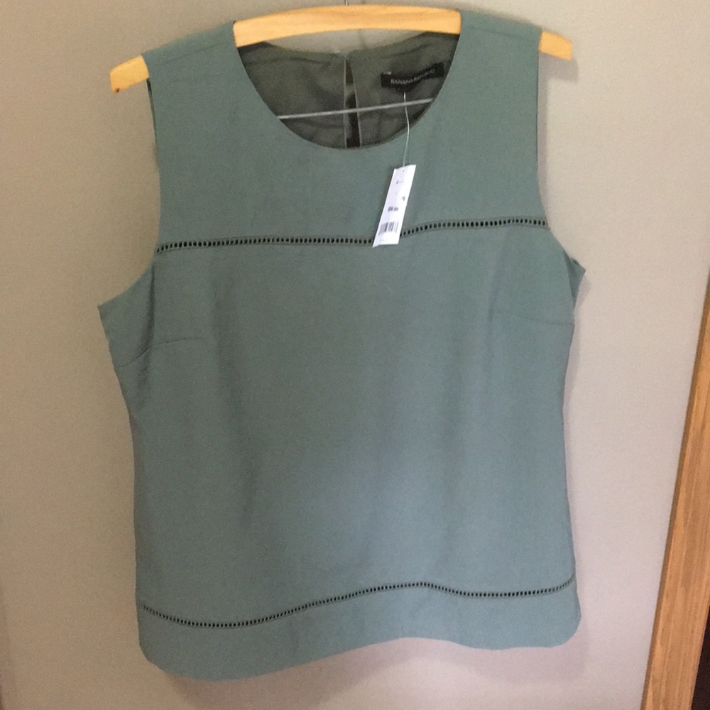 🆕 Banana Republic Top